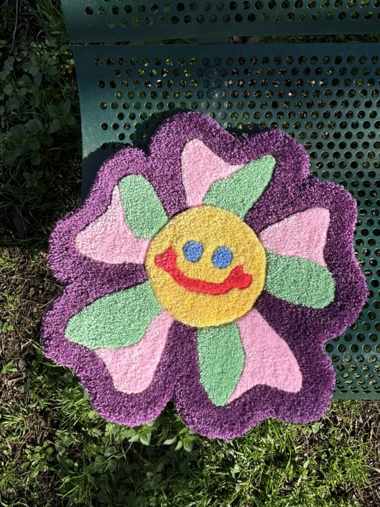 tapis tapisserie tufting mignon fleur coloré enfant chambre décoration couleur