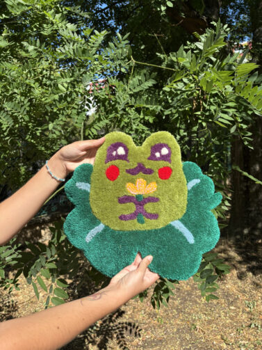 Crapaud de la chance tapis tapisserie tufting mignon crapaud coloré enfant chambre décoration couleur